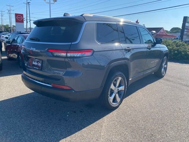 Used 2021 Gray Metallic Jeep Limited image 3