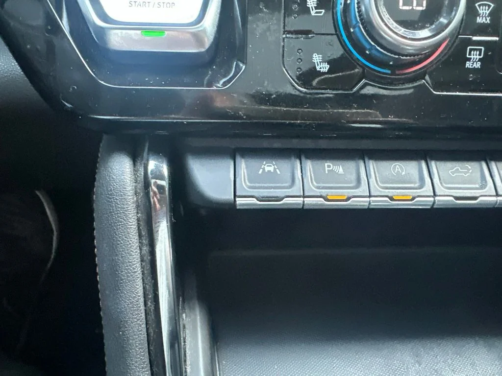 Used 2022 Blue GMC AT4 image 26