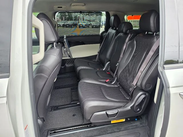 Used 2022 White Kia SX image 23
