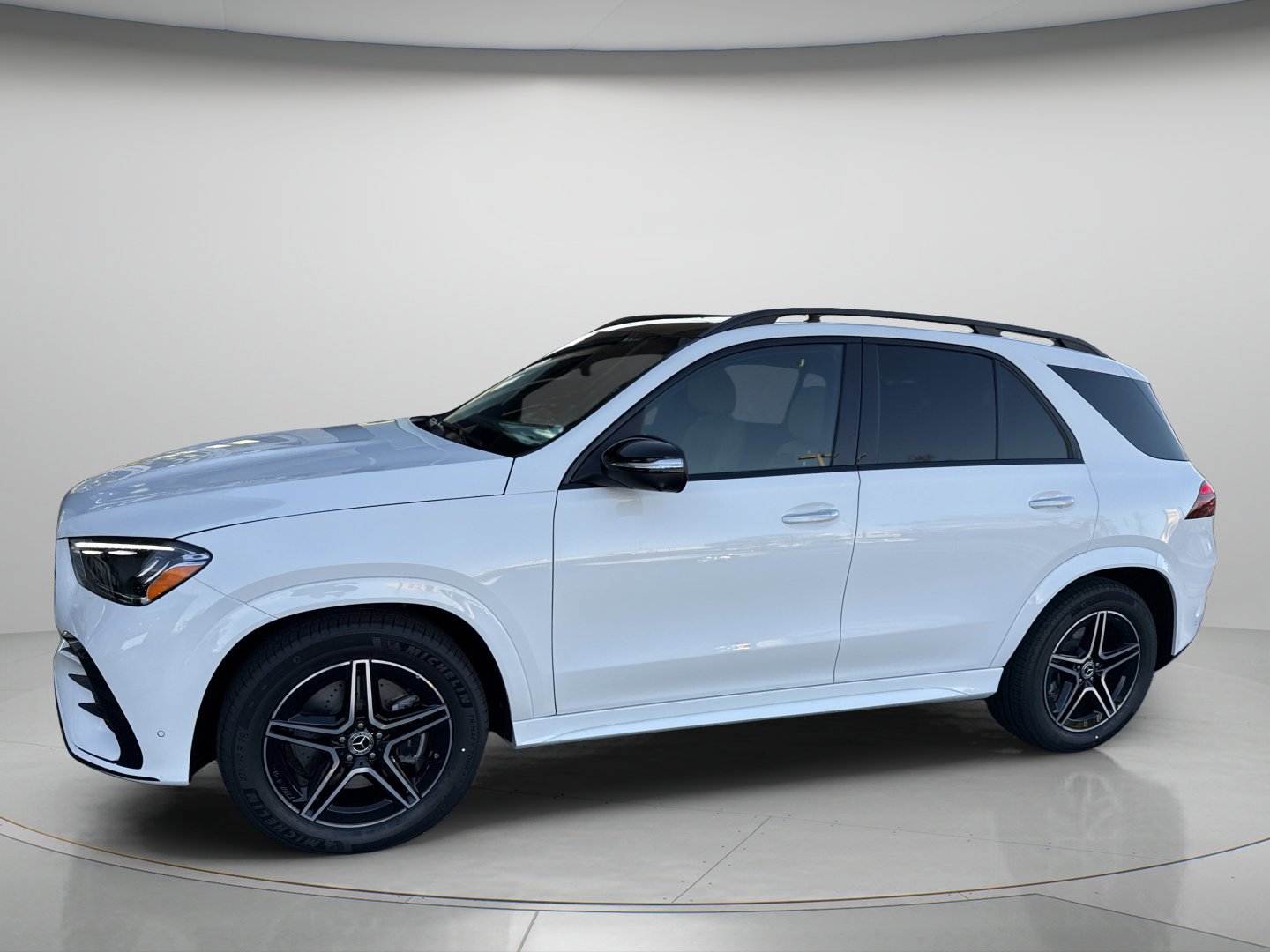 New 2026 Polar White Mercedes-Benz GLE 350 image 2