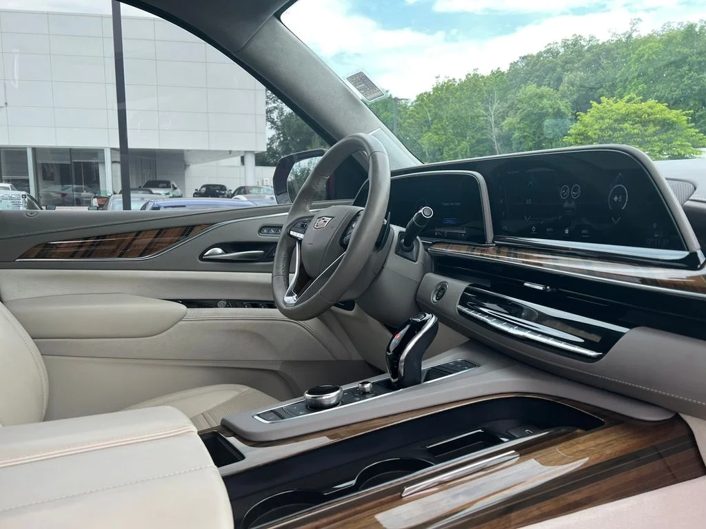 Used 2022 Red Cadillac Sport Platinum image 43
