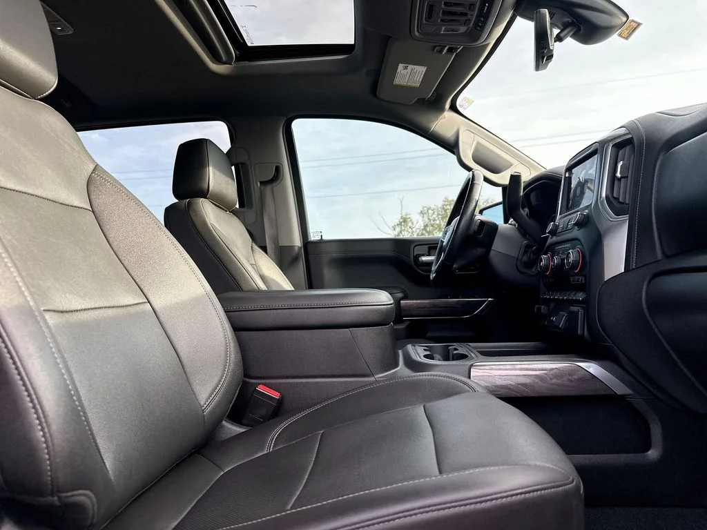Used 2021 White Chevrolet LTZ image 14