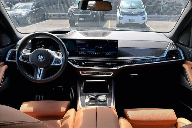 Used 2025 Black Sapphire Metallic BMW M60i image 6