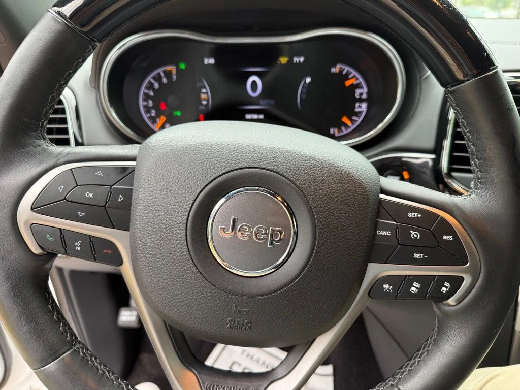 Used 2019 White Jeep Overland image 16