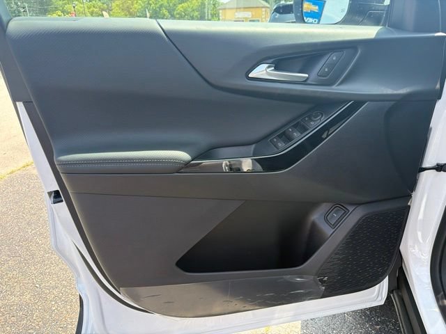 New 2026 Summit White Chevrolet LT image 20