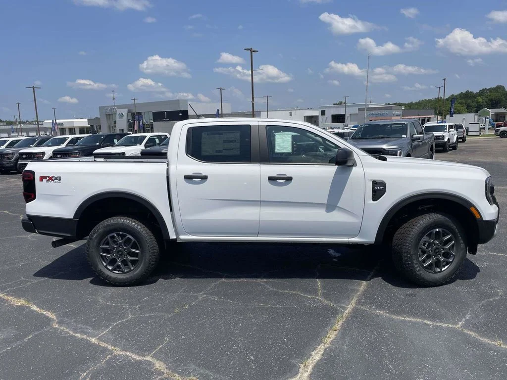 New 2026 White Ford XLT image 2