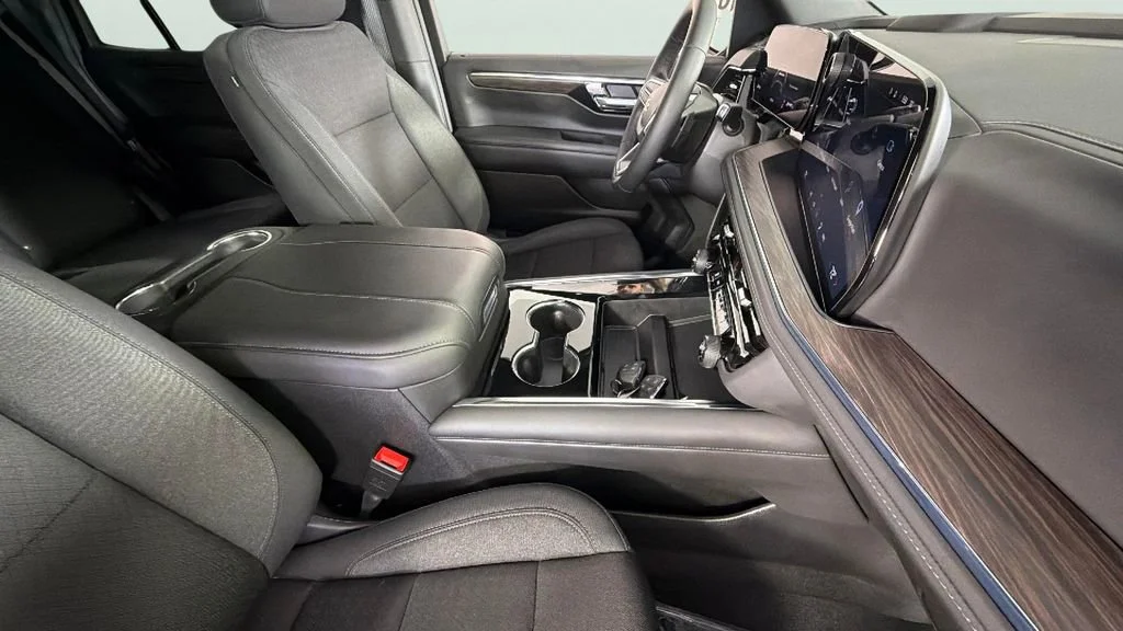 Used 2025 Black Chevrolet LS image 39