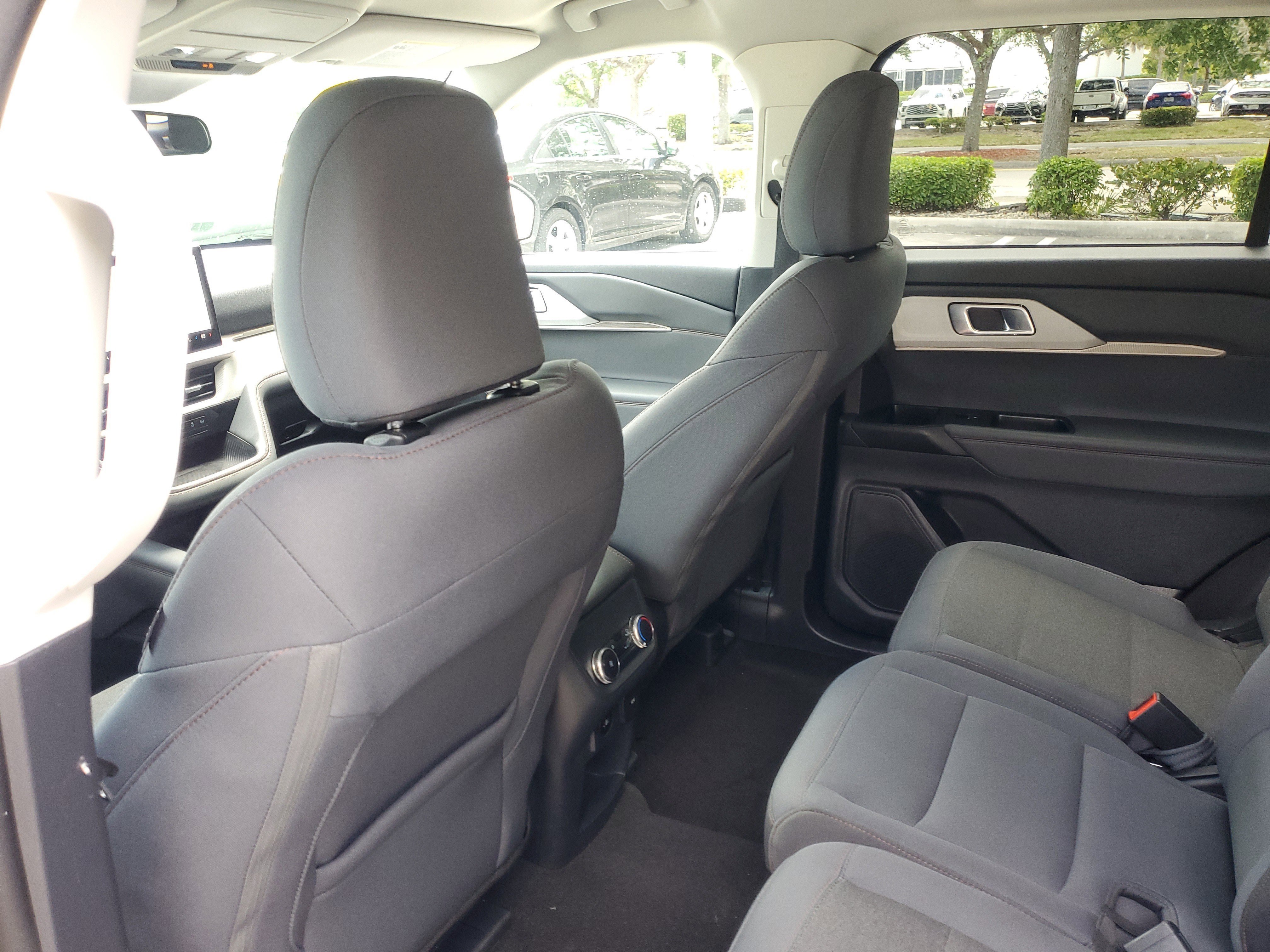 Used 2025 Vapor Blue Ford Active image 13