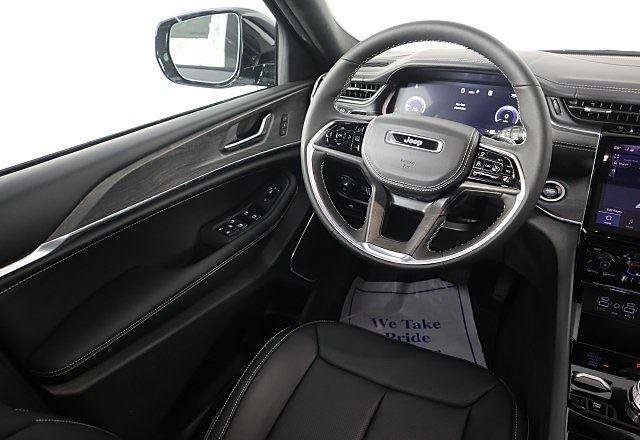 2025 Jeep Grand Cherokee Overland - Photo 7