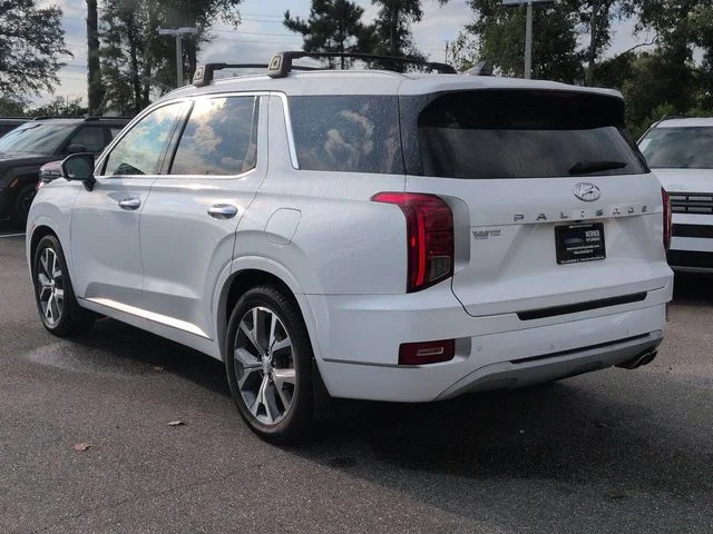 Used 2022 White Hyundai Limited image 7