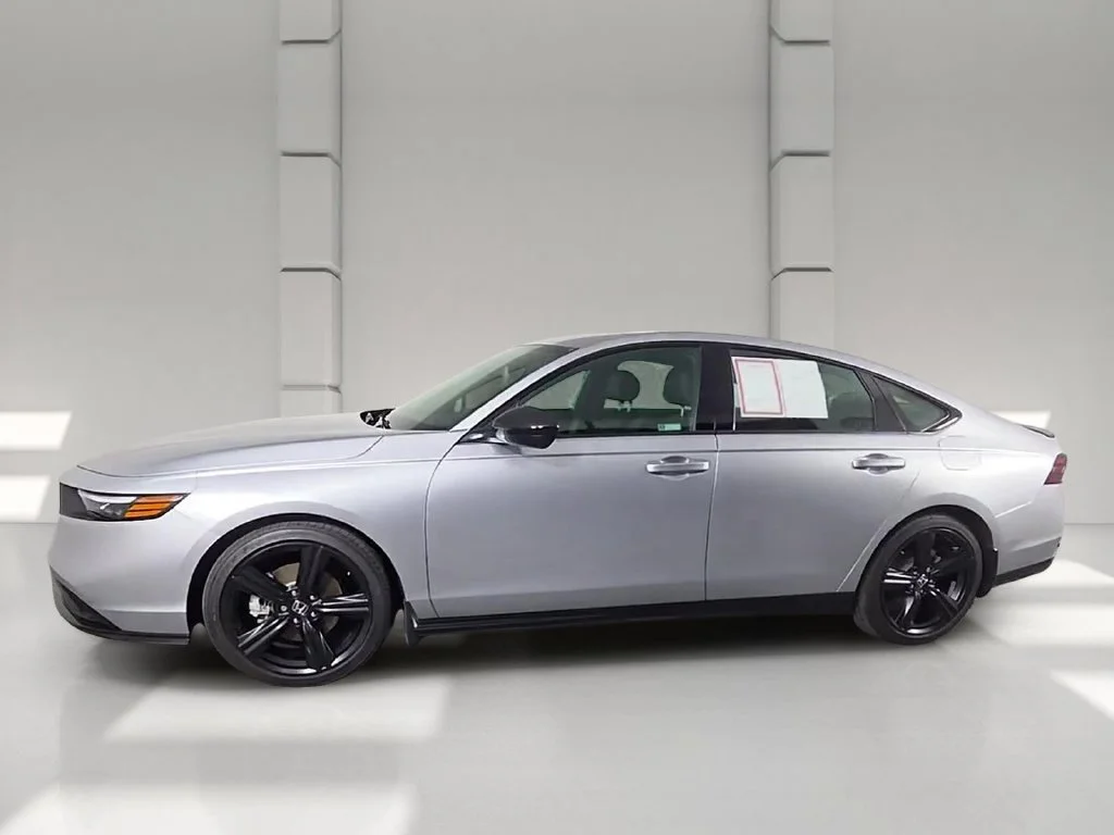 Used 2025 Solar Silver Metallic Honda Sport-L image 50