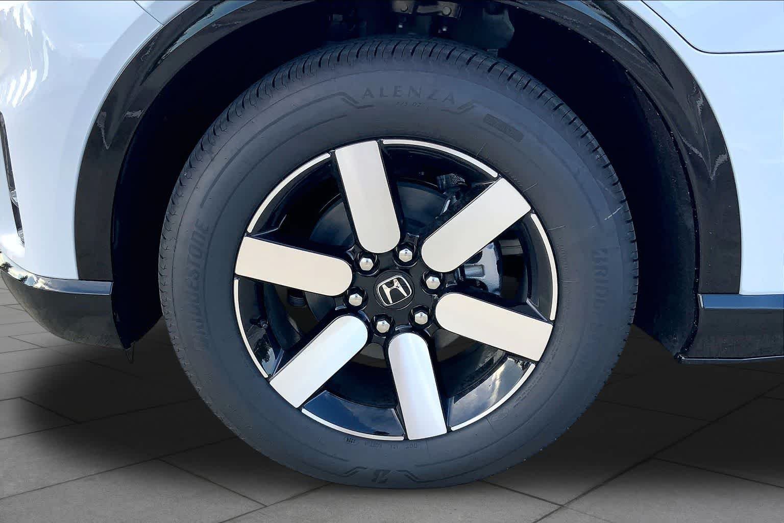 New 2026 Frostline White Pearl Honda AWD Touring image 12