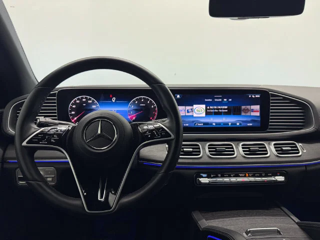 Certified Used 2025 Obsidian Black Metallic Mercedes-Benz GLE 450 image 3