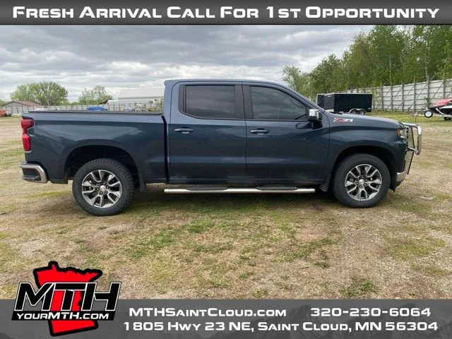 2022 Chevrolet Silverado 1500 LT 4X4 Crew Cab Short Box's photo