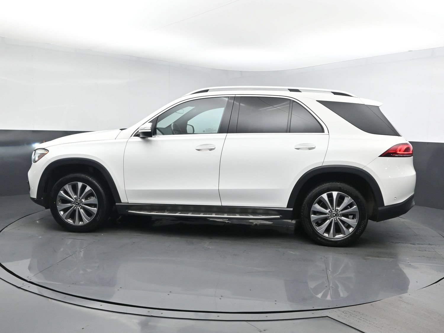 Used 2020 White Mercedes-Benz GLE 350 image 4