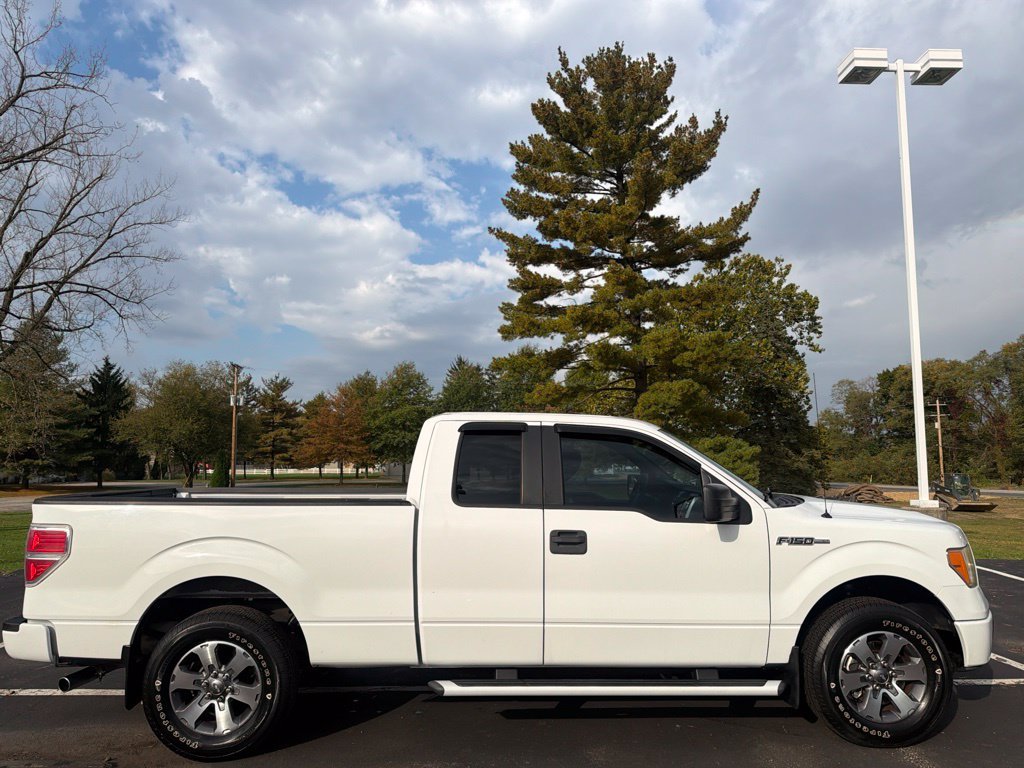Used 2012 White Ford XLT image 9