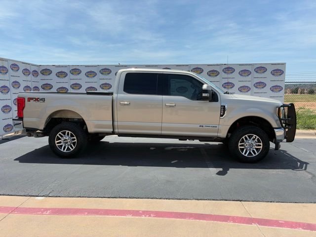 Gold 2017 Ford F-250 Super Duty Lariat Crew Cab 4WD Pickup Truck Four-Wheel Drive 6-Speed Automatic