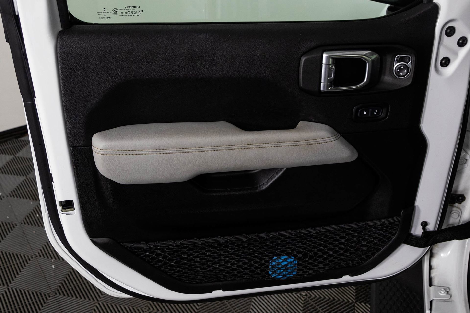 2022 JEEP WRANGLER - Image 36