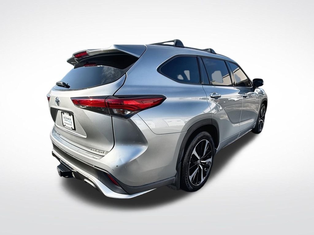 Used 2022 Silver Toyota XSE image 8