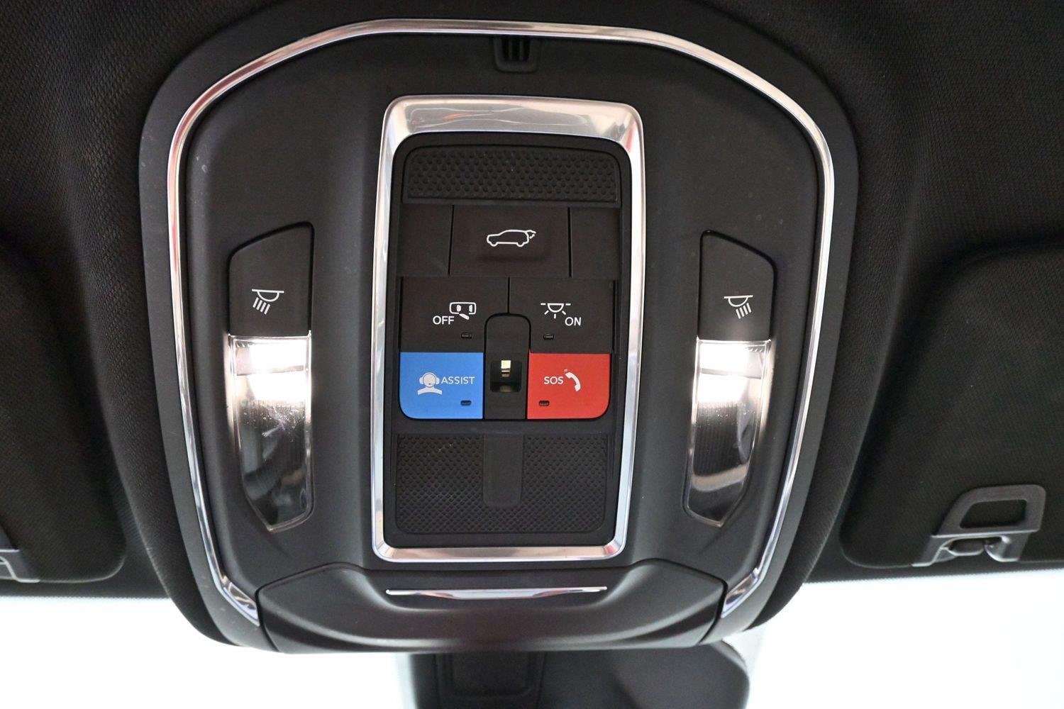 Used 2023 White Jeep Limited image 27