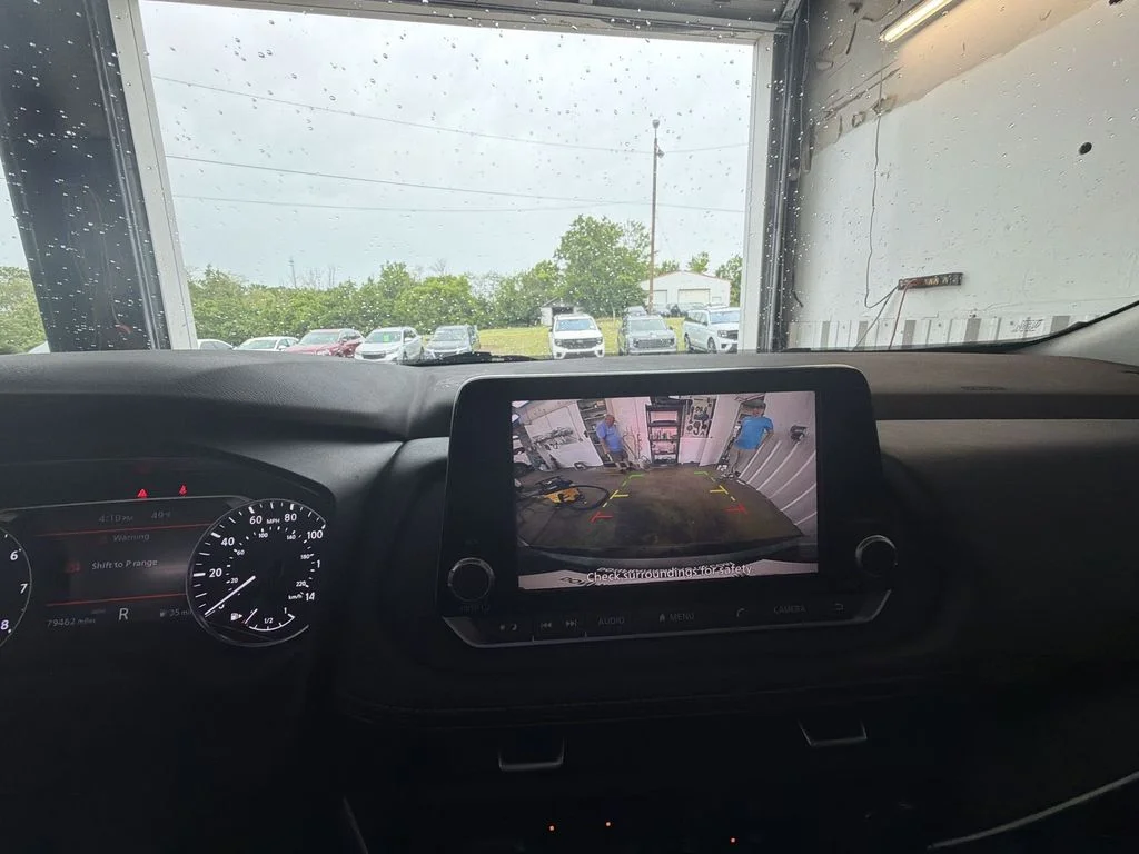 Used 2023 Gray Nissan S image 17