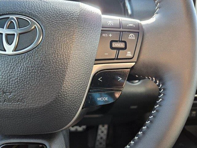 Used 2026 Ice Cap Toyota SE image 14