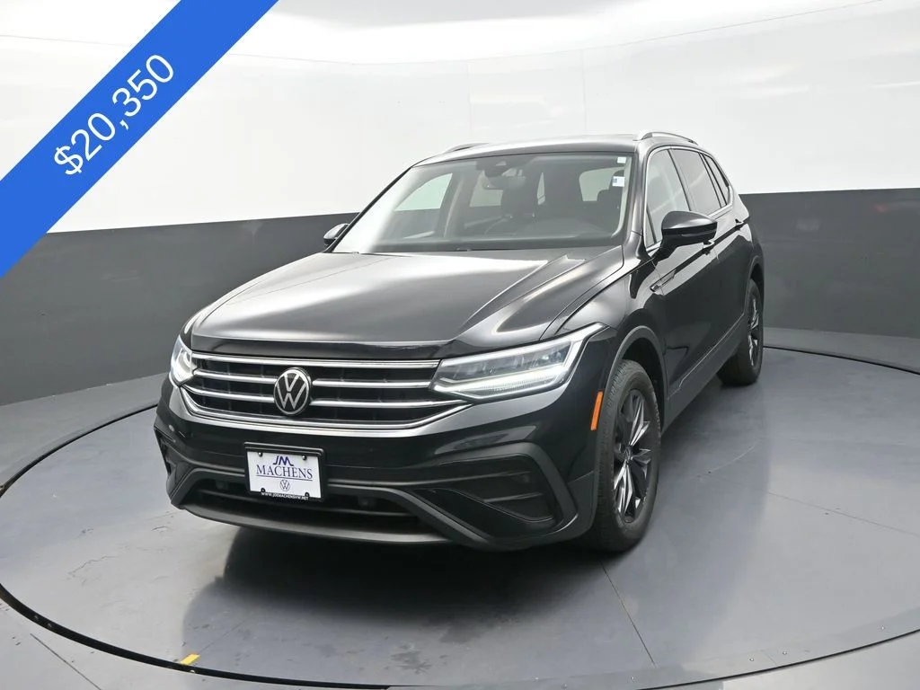 Used 2023 Black Volkswagen 2.0T SE image 4