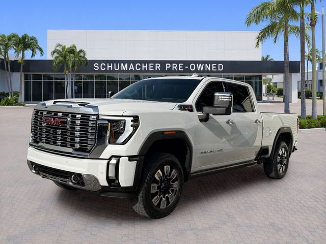 Used 2025 White GMC Denali image 3
