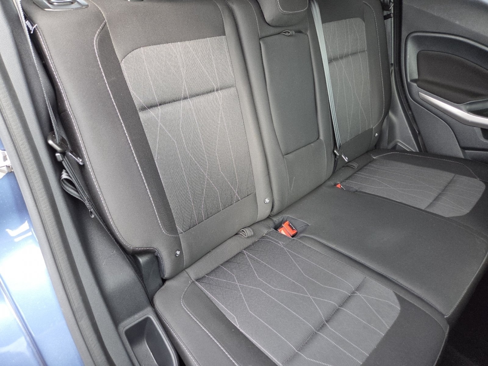 Used 2022 Blue Metallic Ford SE image 23