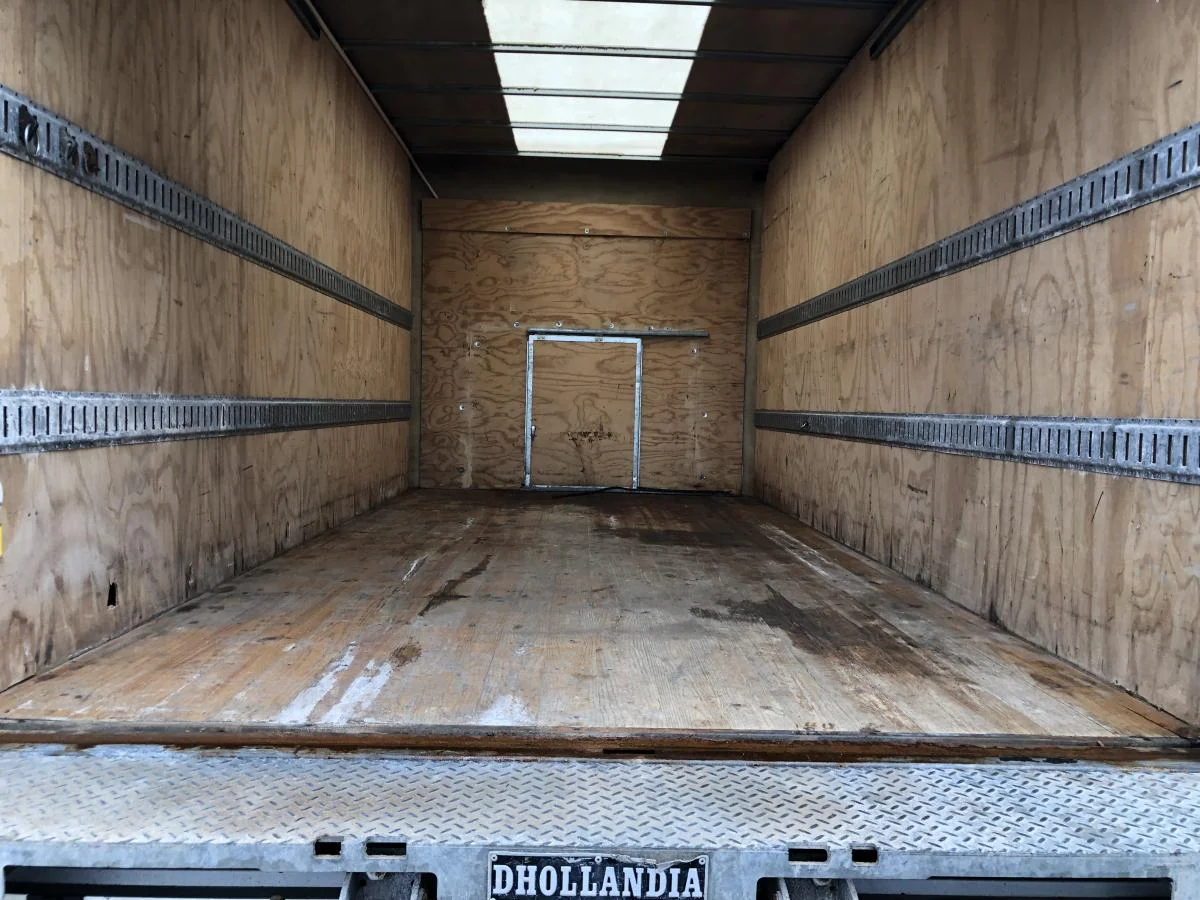 Used 2023 White Chevrolet 3500 Van 177 image 7