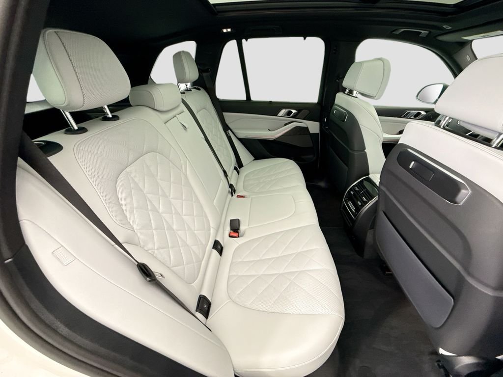 Certified Used 2026 Alpine White BMW xDrive40i image 21