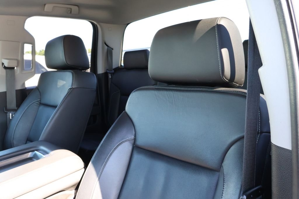 Used 2018 Silver Chevrolet LT image 14
