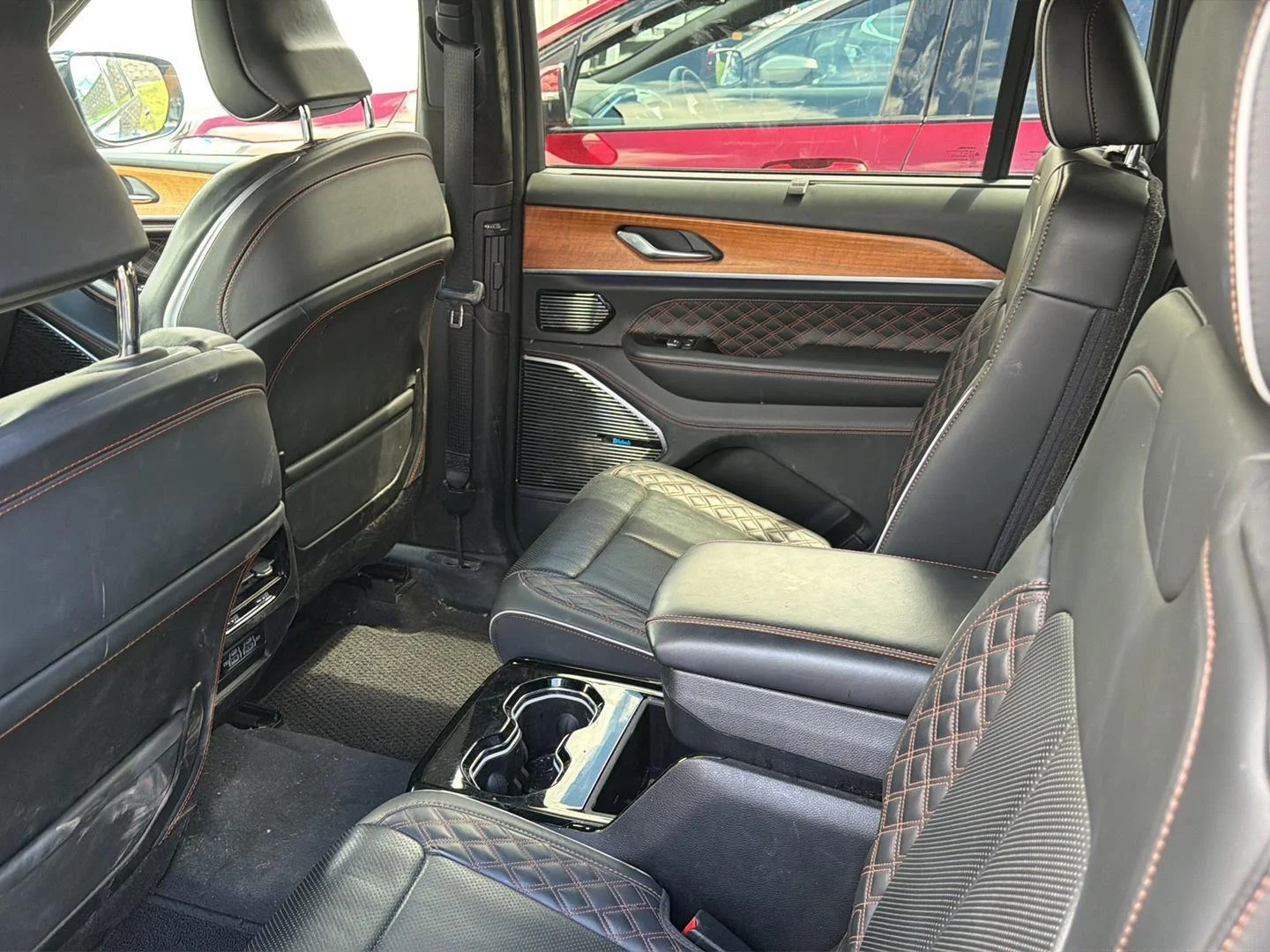Used 2021 Diamond Black Crystal Pearlcoat Jeep Summit Reserve image 5