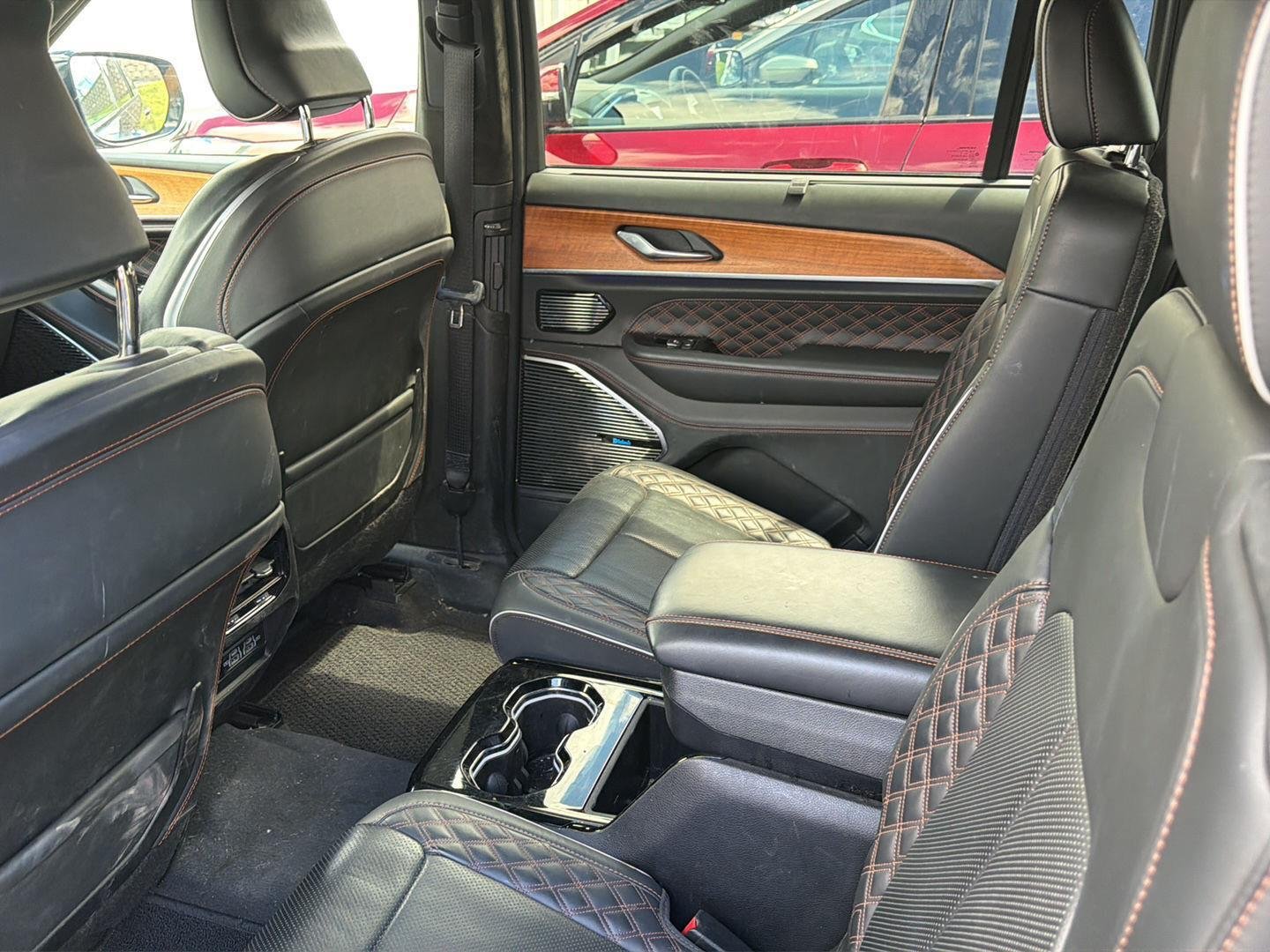 Used 2021 Diamond Black Crystal Pearlcoat Jeep Summit Reserve image 5