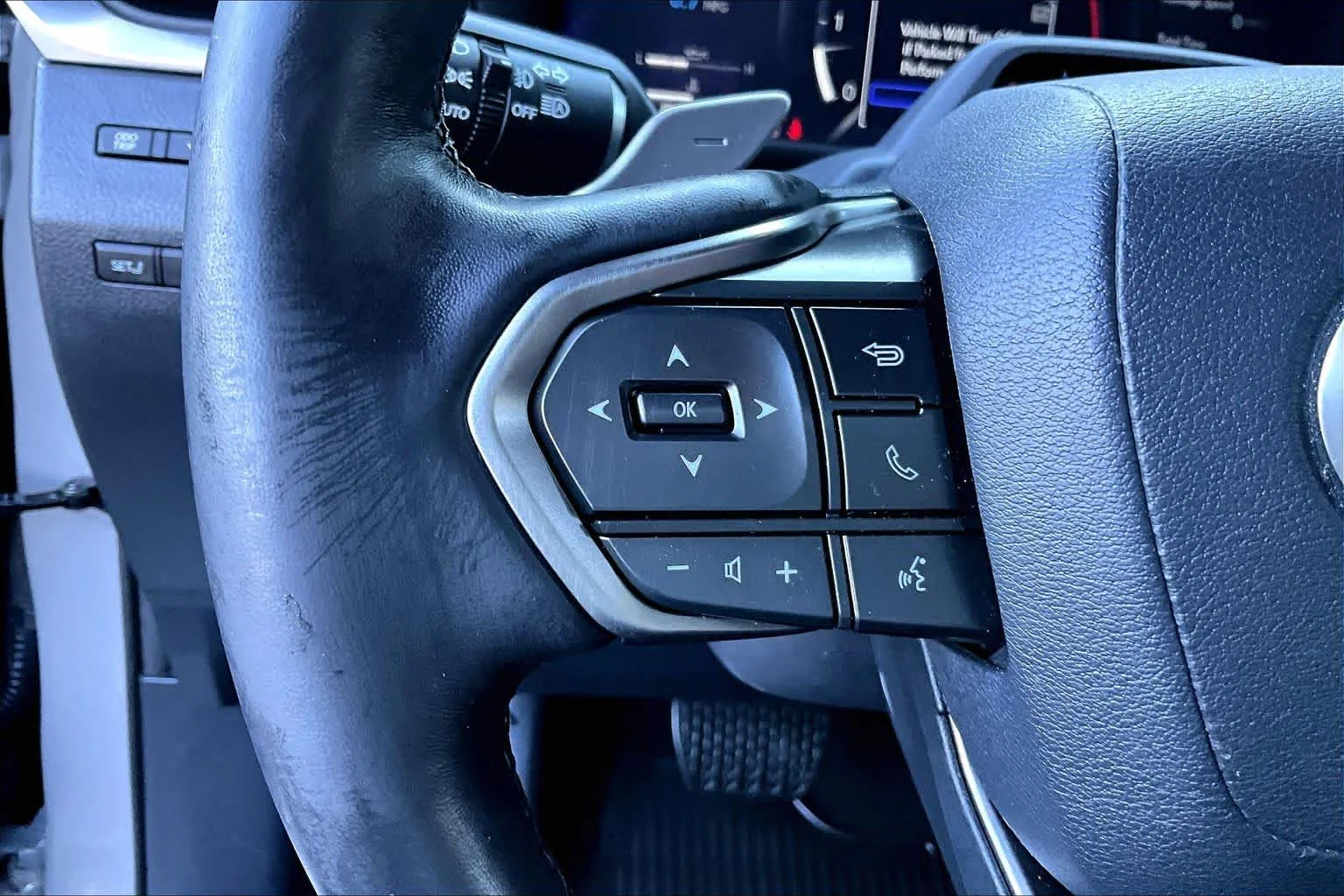 Used 2024 Incognito Lexus Premium+ image 23