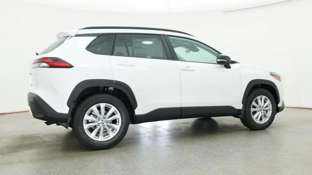 New 2026 Wind Chill Pearl Toyota LE image 15