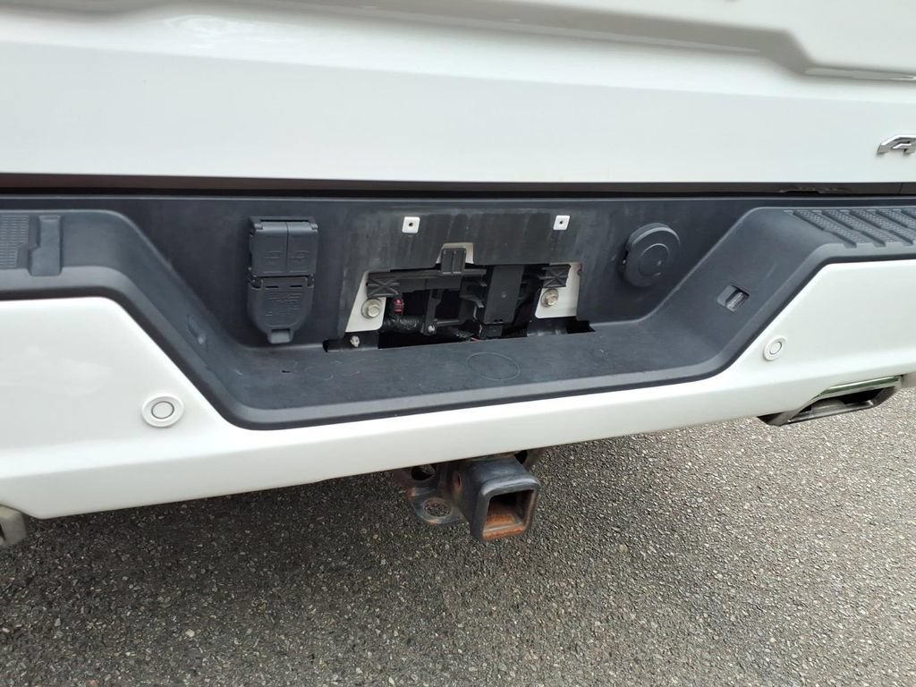 Used 2022 Summit White GMC AT4 image 32