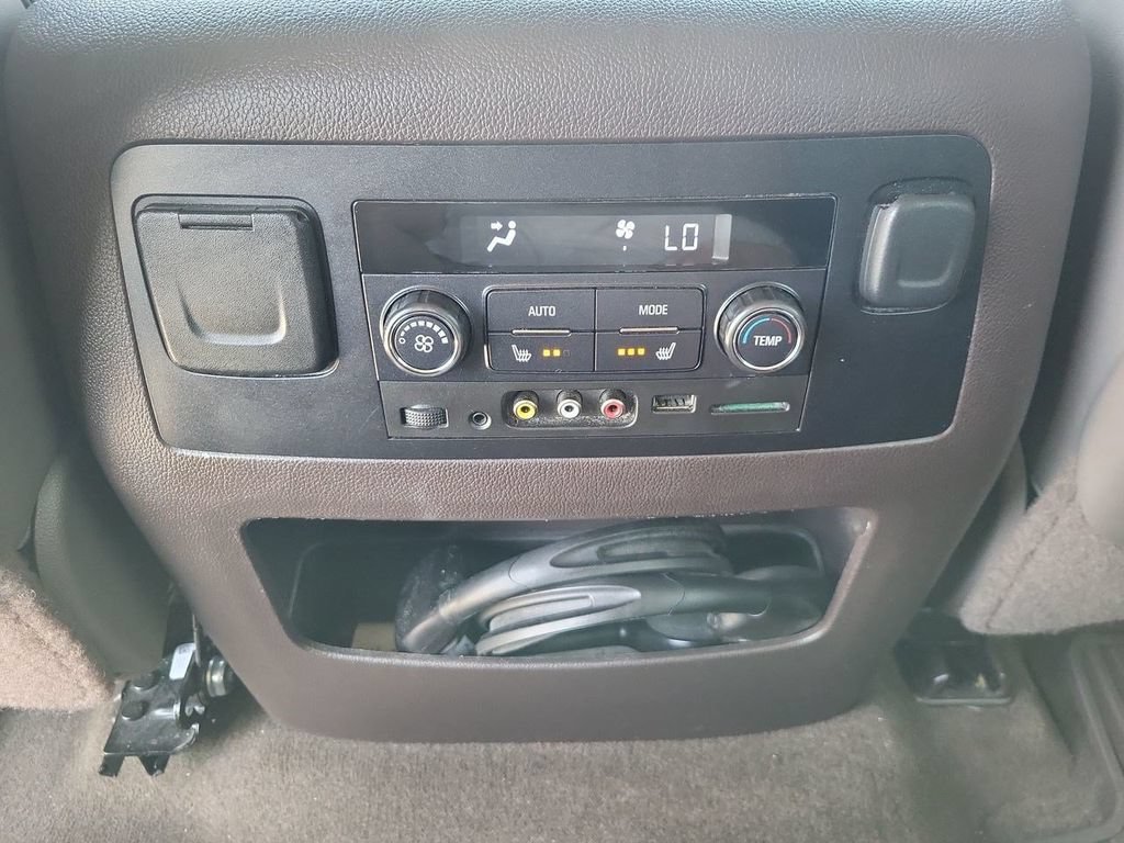 Used 2016 IRIDIUM METALLIC GMC Denali image 28