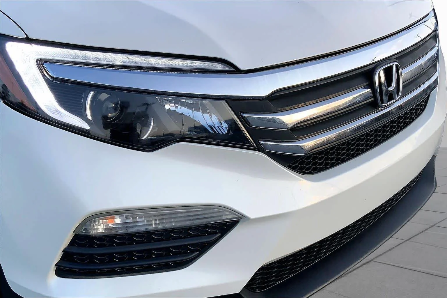 Used 2016 Crystal Black Pearl Honda EX image 28