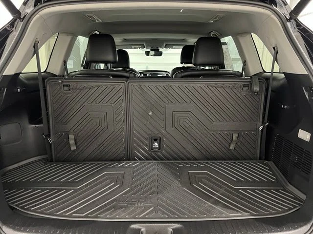 Used 2019 Black Toyota XLE image 22