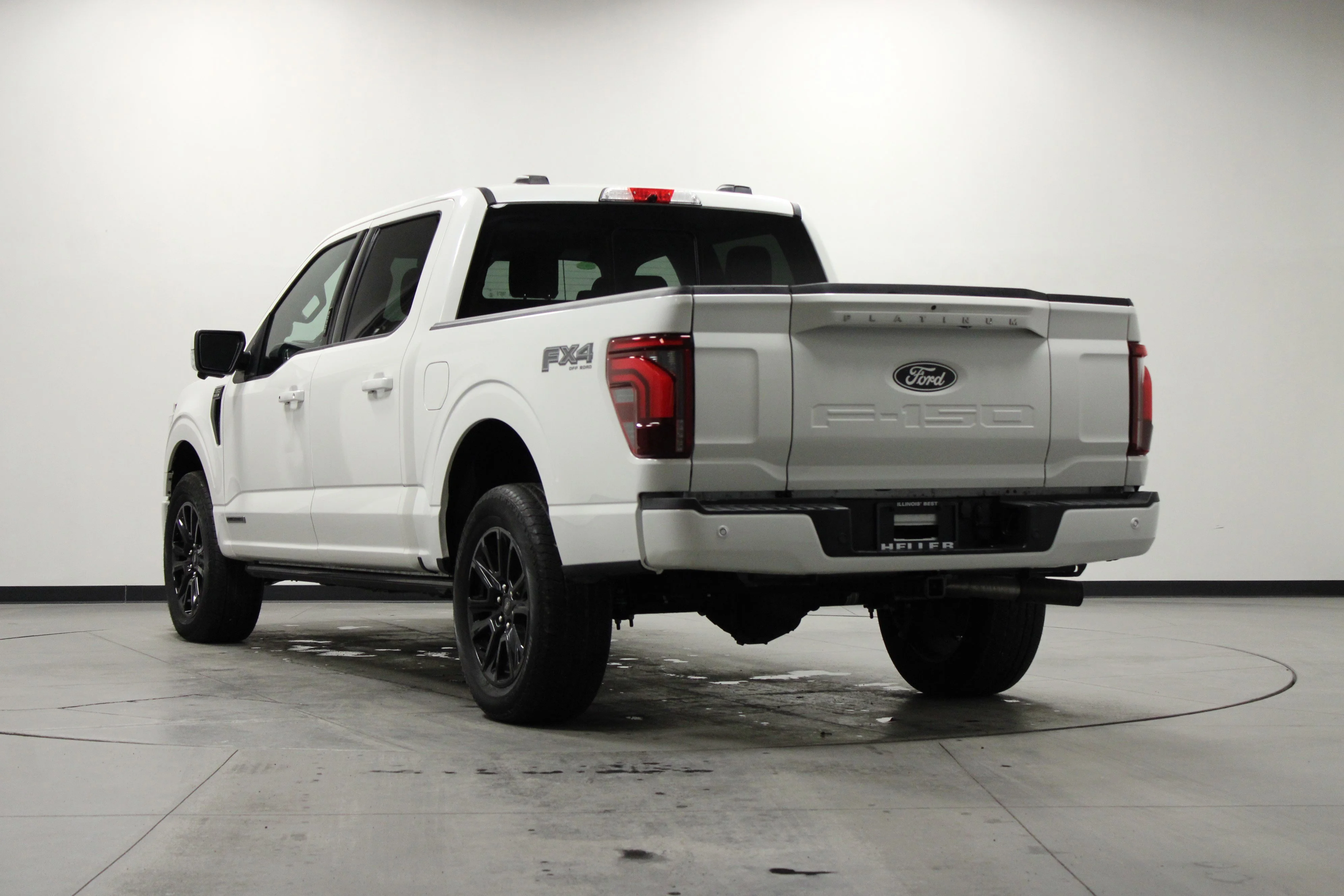 Used 2024 Star White Metallic Tri-Coat Ford Platinum image 6