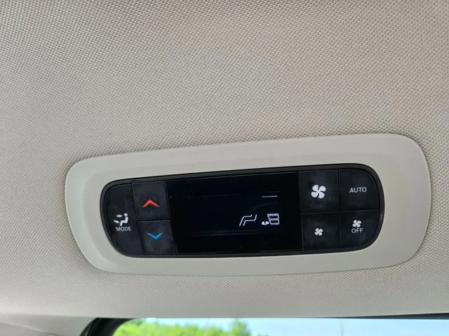Used 2023 Black Chrysler Touring L image 16