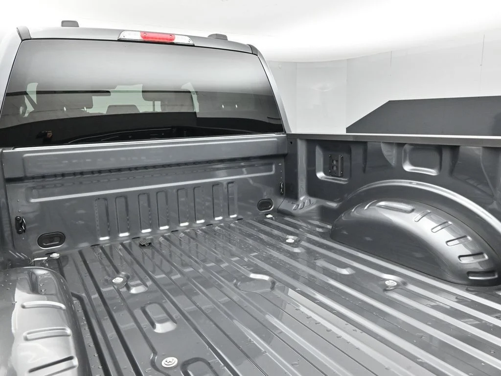New 2026 Carbonized Gray Metallic Ford XLT image 21