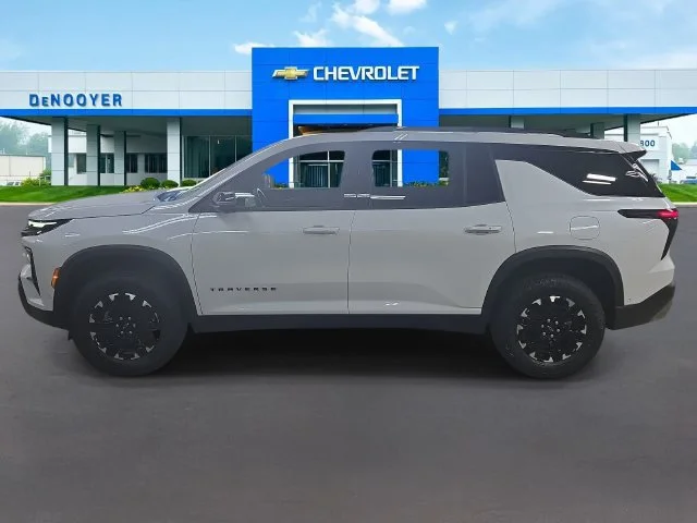 2027 Chevrolet Traverse Z71 - Photo 10
