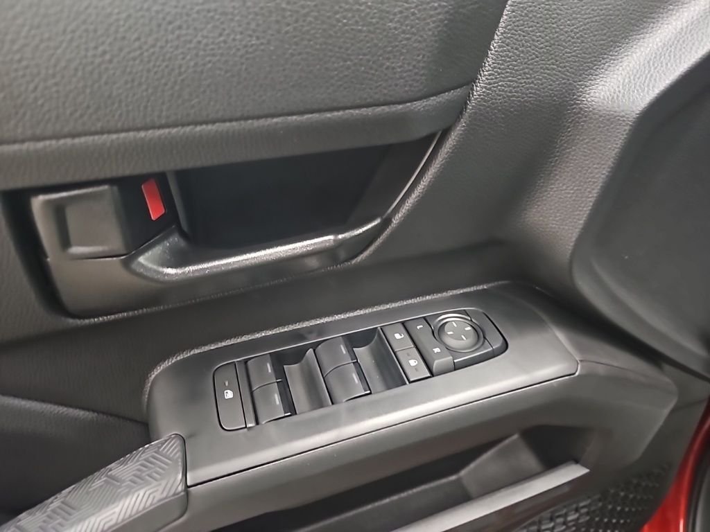 2025 Toyota Tacoma SR5 - Photo 15