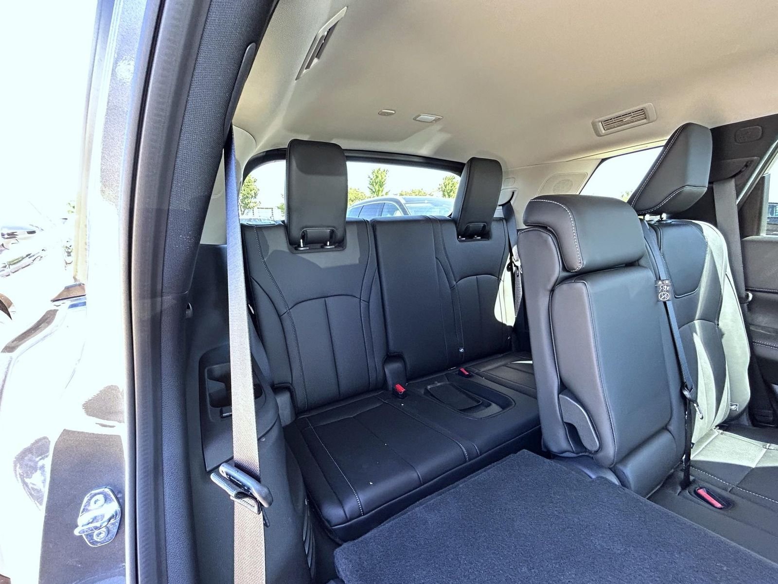 Used 2026 Gray INFINITI LUXE image 19