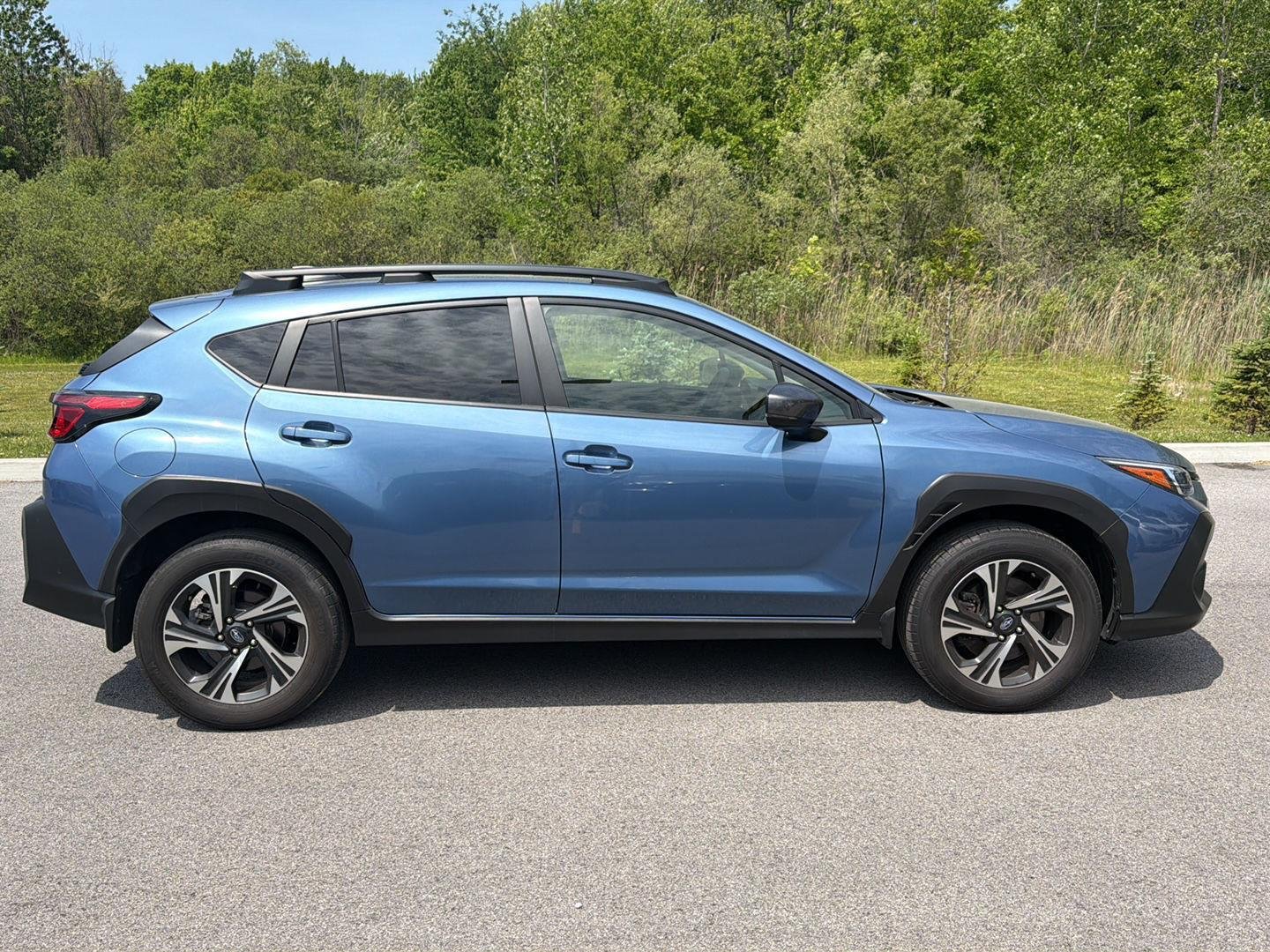 Used 2024 Horizon Blue Pearl Subaru Premium image 3