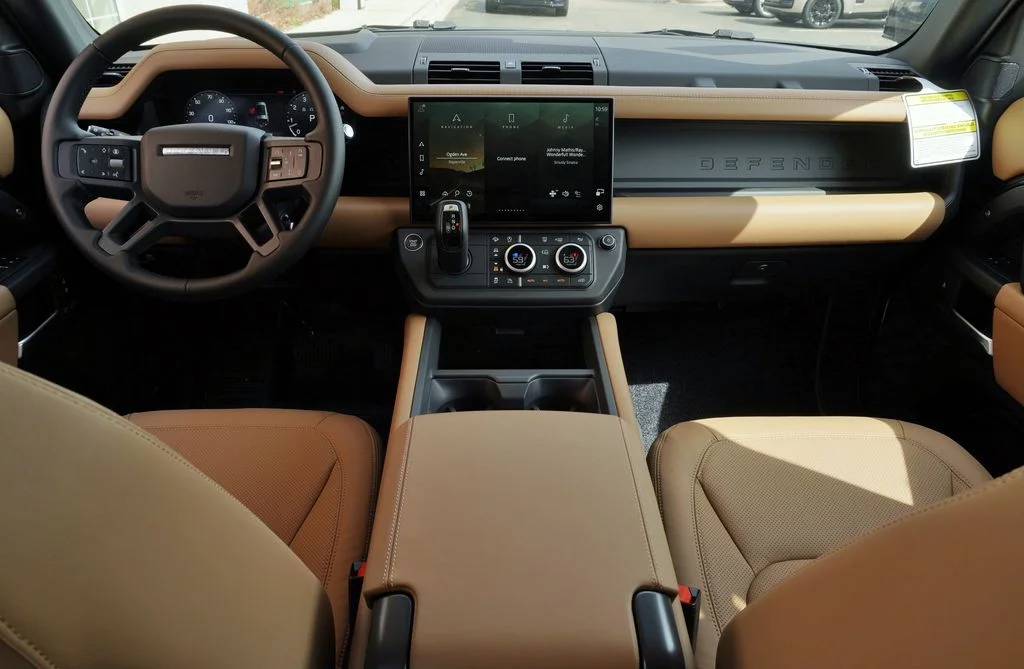 New 2026 Carpathian Grey Land Rover X-Dynamic SE image 10
