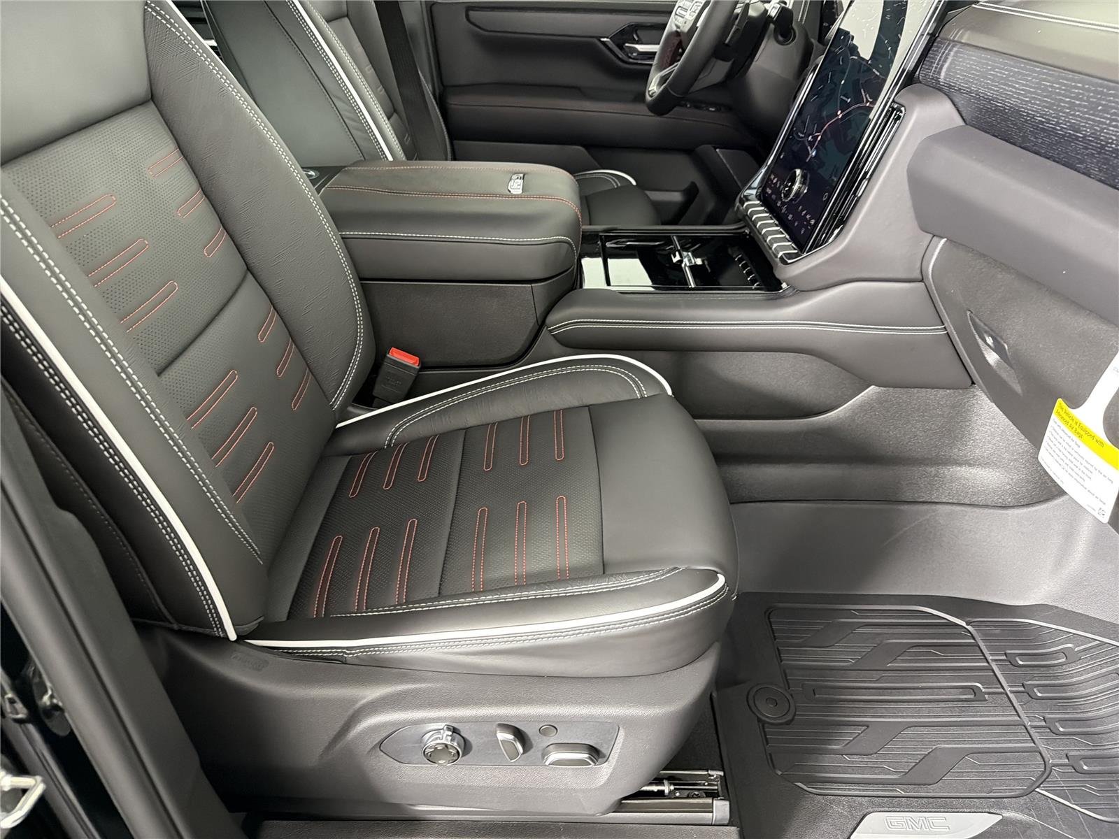 2026 GMC Yukon XL AT4 Ultimate - Photo 12