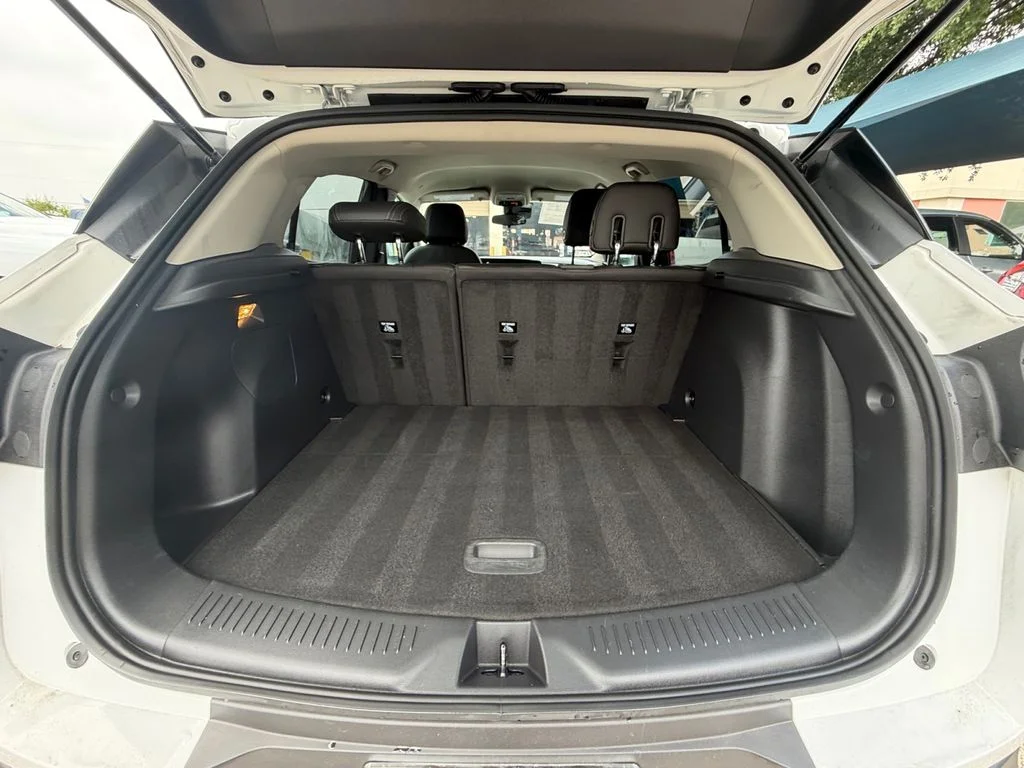 Used 2025 White Buick Preferred image 19